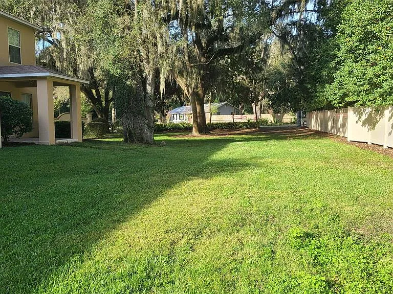2914 Royal Tuscan Ln — Photo 32