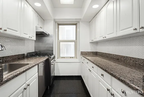 Rented by Halstead Real Estate | media 21