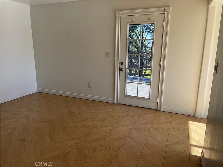 1412 Pine Heights Way — Photo 14