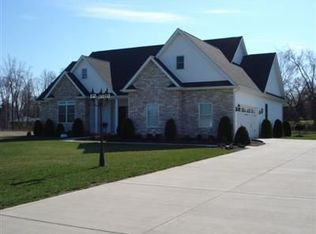 6811 Blackthorn Dr, Demotte, IN 46310
