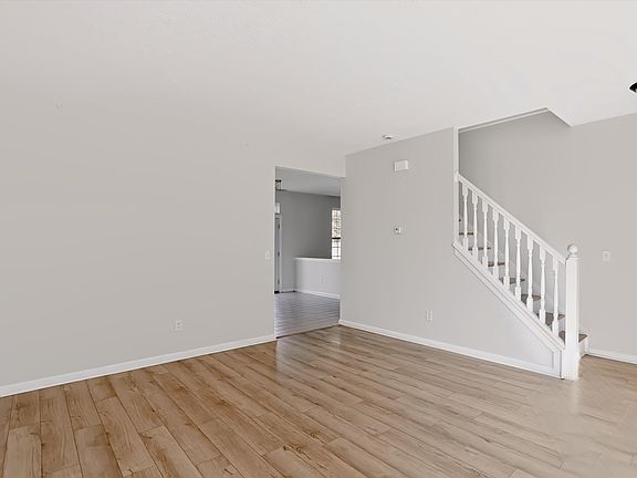 5th image of 11224 Fall Dr