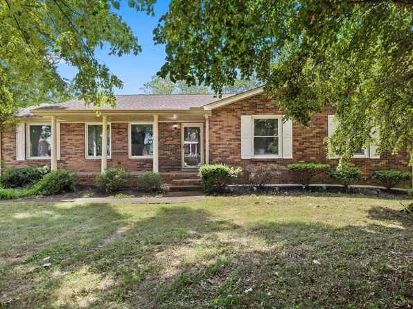 110 Sam Davis Dr, Springfield, TN 37172