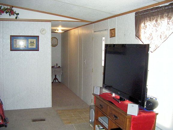 Front Door Tiled Entry to Livingroom