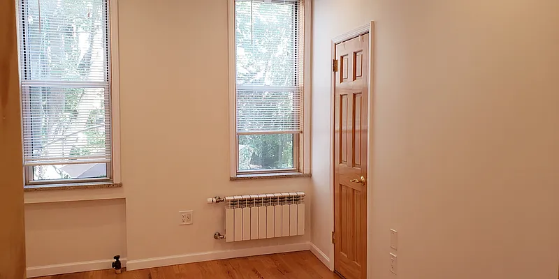 Rented by MCR Realty | media 7