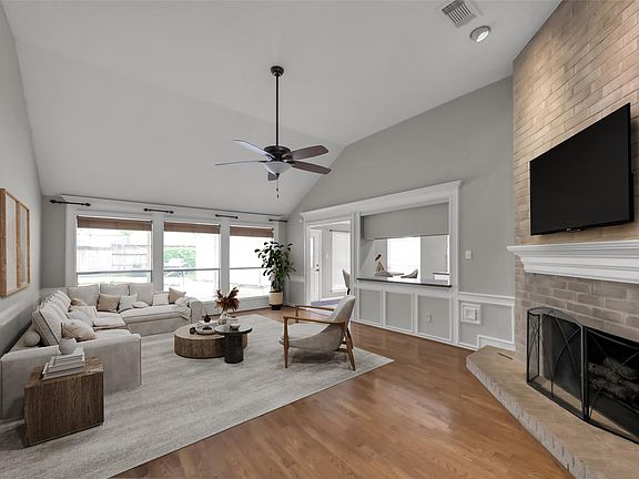 5th image of 16135 Ridge Park Dr