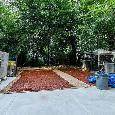 Rented by Nooklyn NYC LLC | media 10