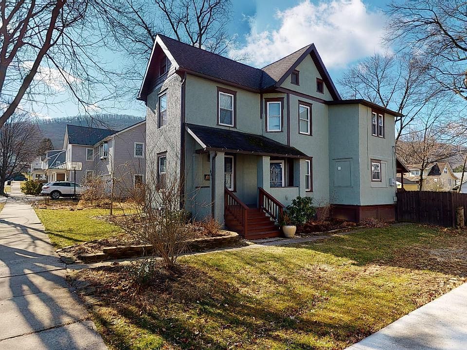 1st image of 440 Curtin St