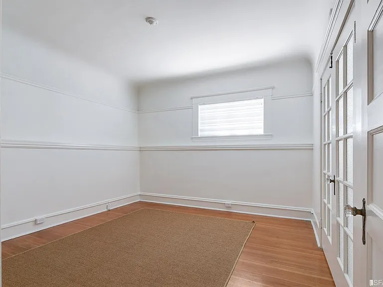 2662 Baker St — Photo 4