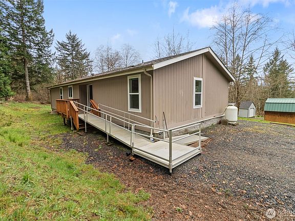 2nd image of 126 Burchett Rd