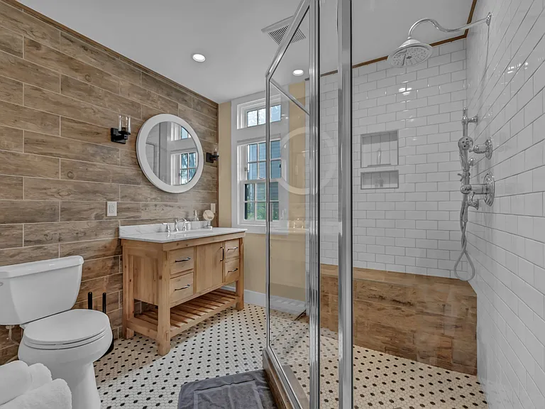4865 Main St — Photo 33