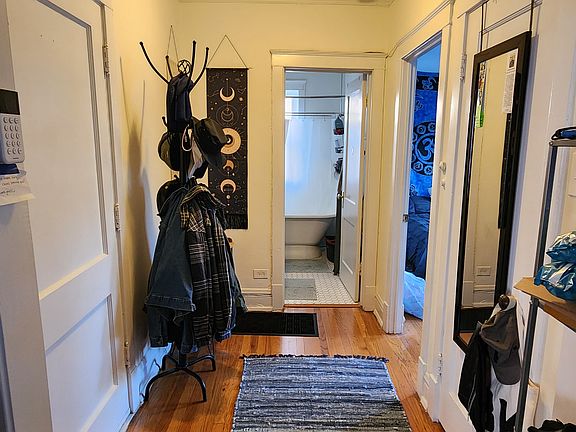 3rd image of 2010 W Leland Ave #3