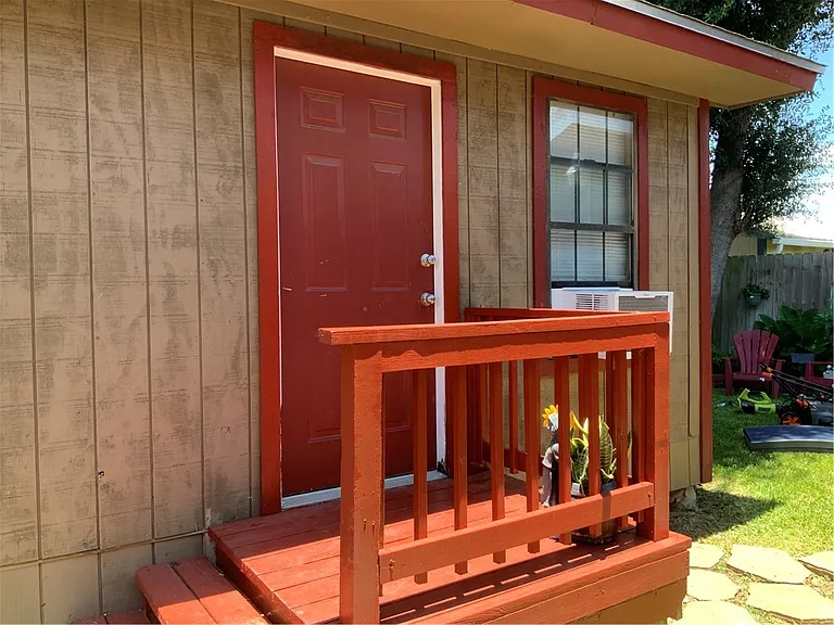 7426 Convair Dr — Photo 10