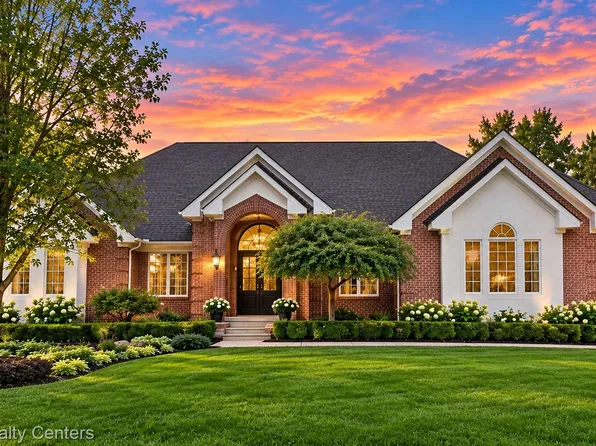 1937 Carsons Cv, Commerce Township, MI 48390