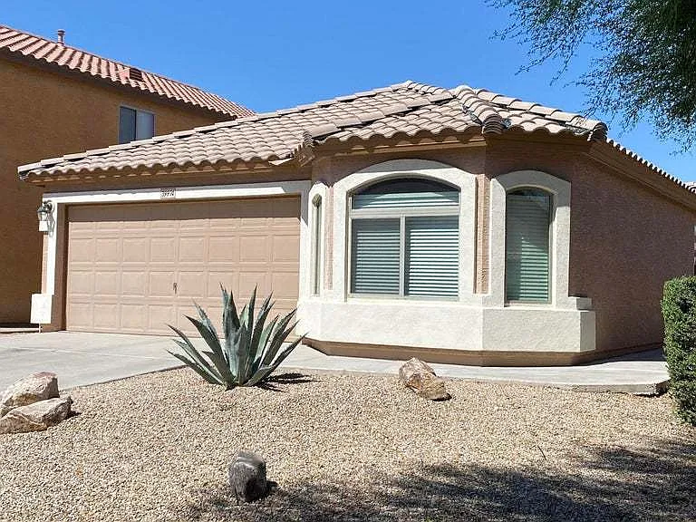 39974 W Thornberry Ln — Photo 8