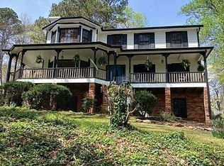 10870 Shallowford Rd, Roswell, GA 30075