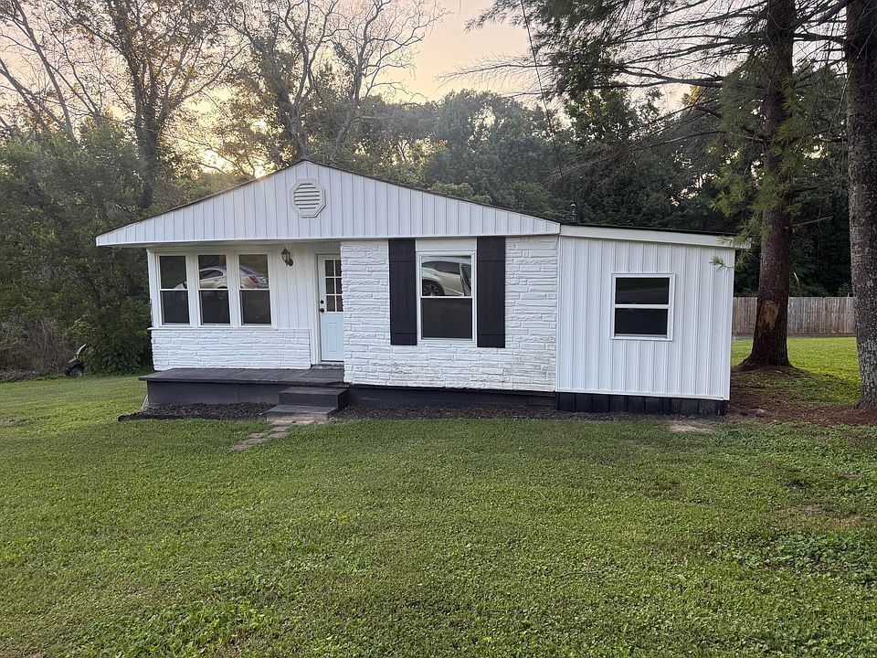 1st image of 901 Jacobs Ave