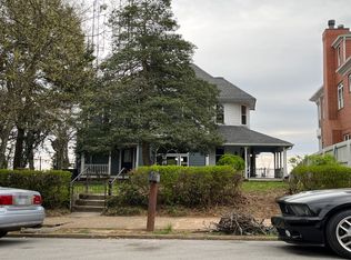 1117 E Brow Rd, Lookout Mountain, TN 37350