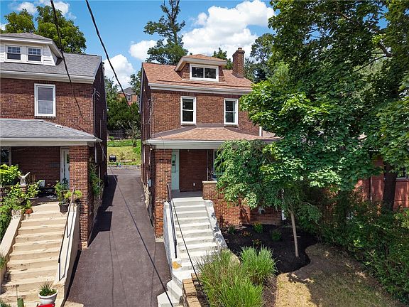 3rd image of 3220 Beechwood Blvd