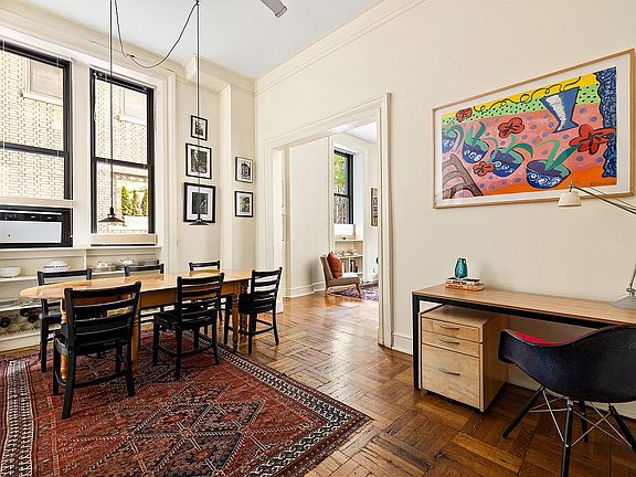 2nd image of 924 W End Ave APT 1
