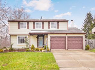 9590 Yorkview Dr, North Royalton, OH