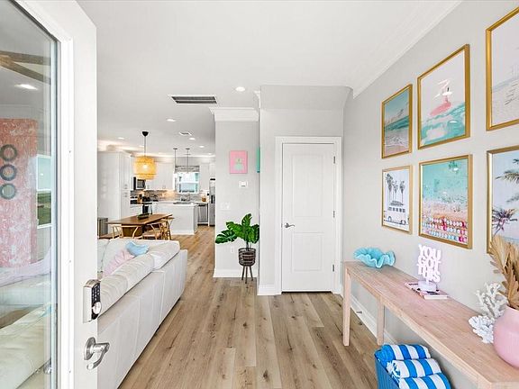 2nd image of 23114 Miramar Cir