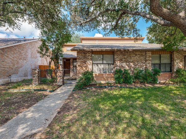 3743 Hunters Cir