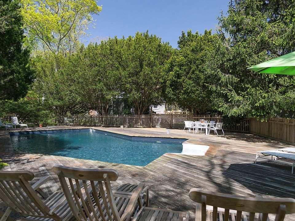 20 Warfield Way, Southampton, NY 11968 Zillow