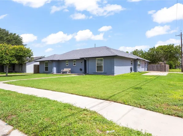 217 Carmel Dr, Portland, TX 78374