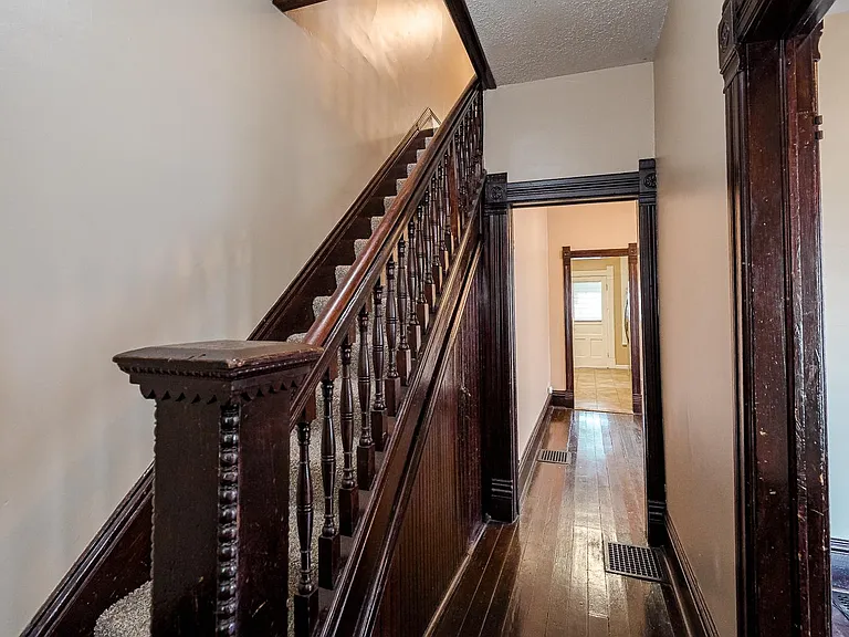 828 F St — Photo 12