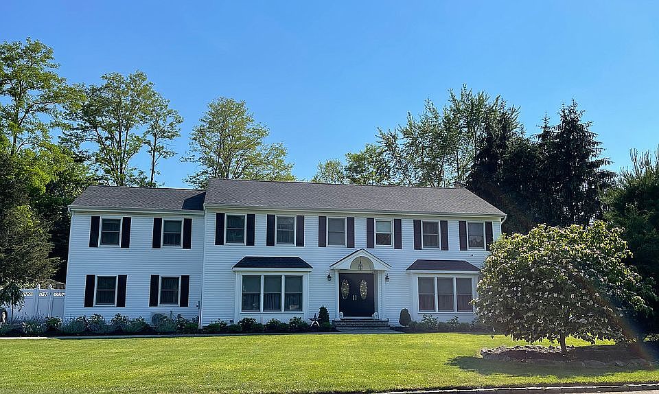 1st image of 22 Mink Ln
