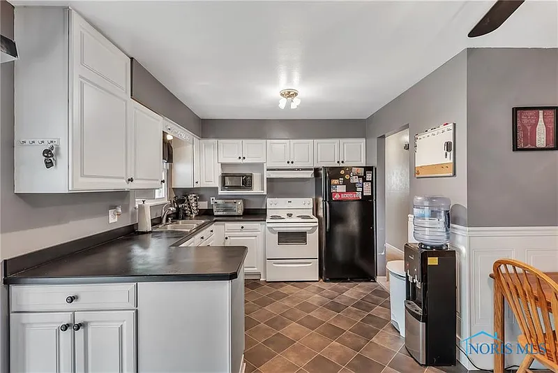 Thumbnail 10