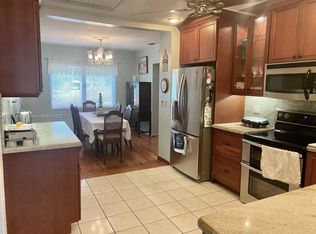 6300 SW 37th St #1, Miami, FL 33155