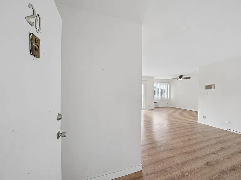 16900 Parthenia St #8625 — Photo 37
