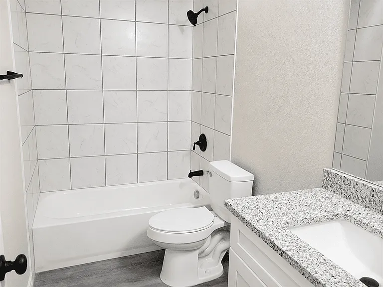 7602 Windsor Oaks #1 — Photo 8