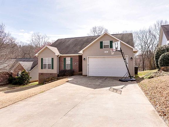 2nd image of 258 Lynhaven Dr