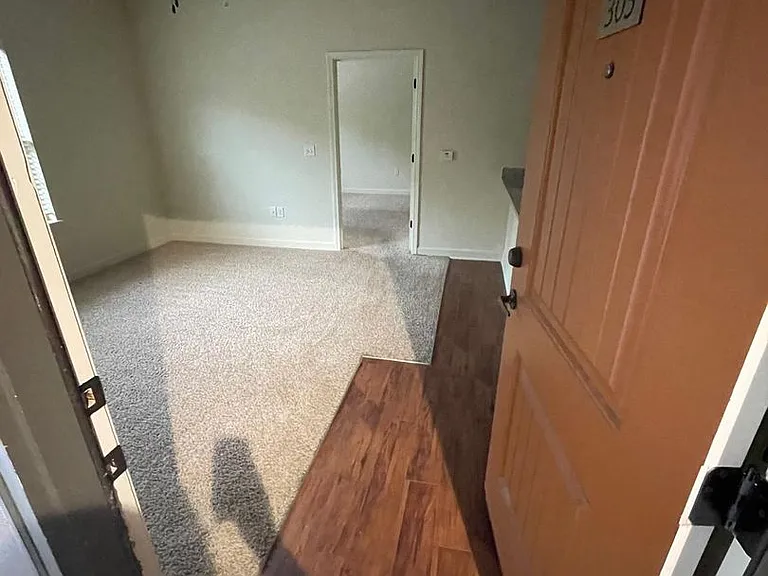 Anderson House Apartments — Photo 13