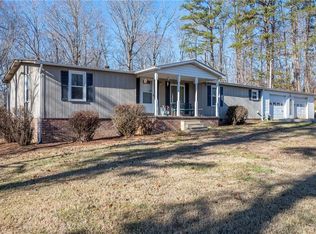 6000 Elkvue Dr, Pfafftown, NC 27040