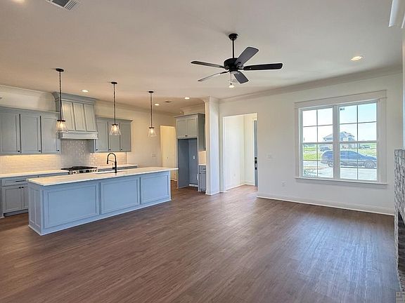 2nd image of 3452 Waterbury Ave