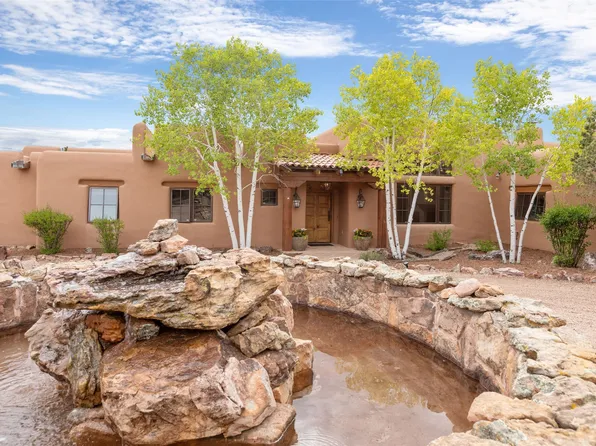 22 Rising Moon, Santa Fe, NM 87506