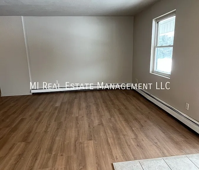 3359 Whitehall Rd — Photo 3