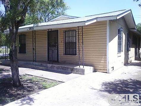 2nd image of 2855 Ruiz St