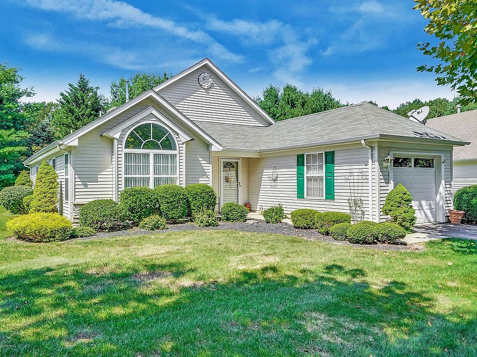 1st image of 18 Round Valley Ct