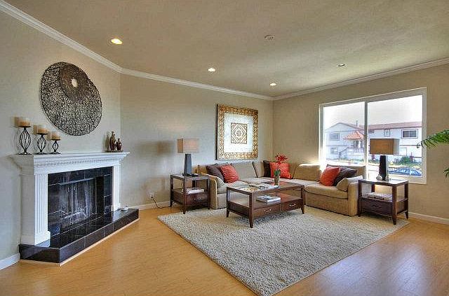 1st image of 906 Gellert Blvd