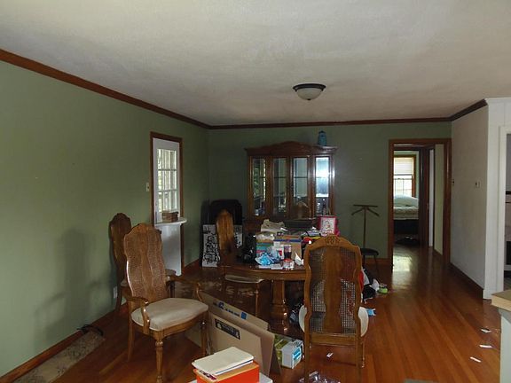 5th image of 845 Kensington Ave
