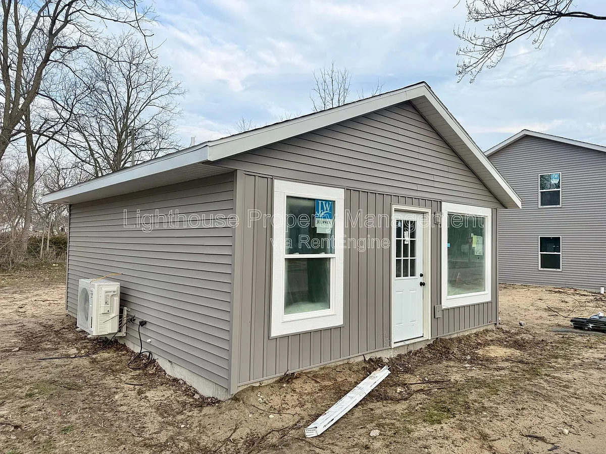 Building Photo - 313 Orchard Ave