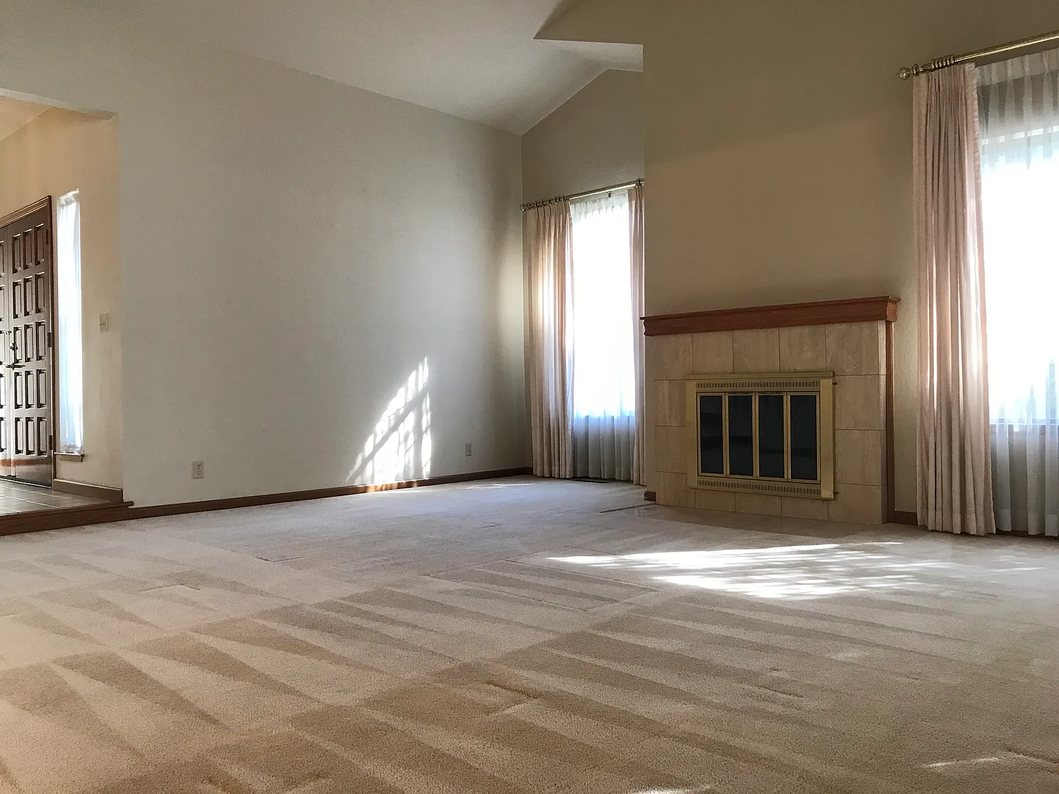 4 bed, 3036 sqft, $7,800 — Photo 4