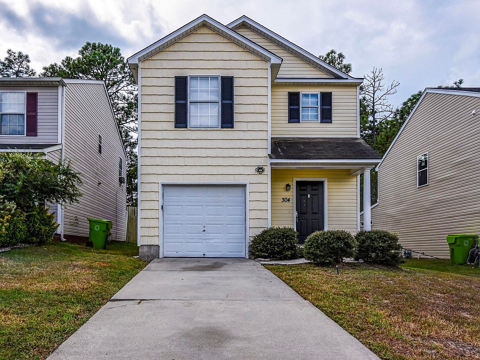 1st image of 304 Curvewood Rd