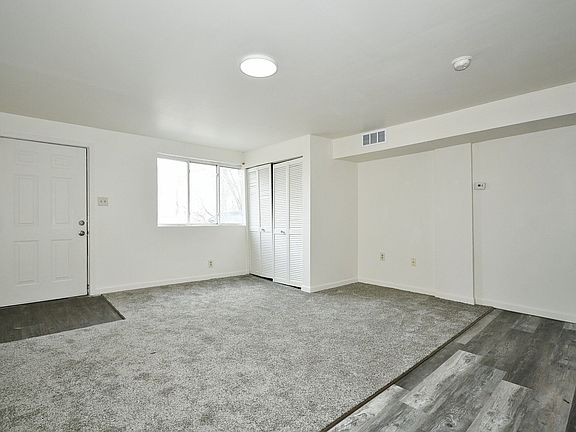 4th image of 1100 Oneil Blvd APT 2