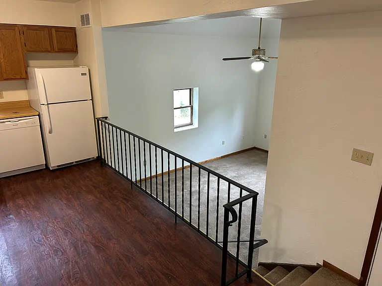 788 Hazelwood Ave #B — Photo 2