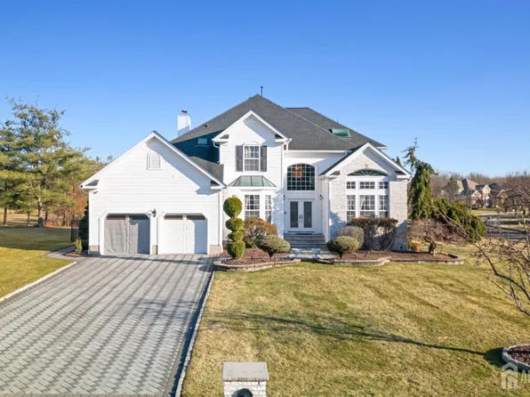 15 Arbutus Way, Monmouth Junction, NJ 08852